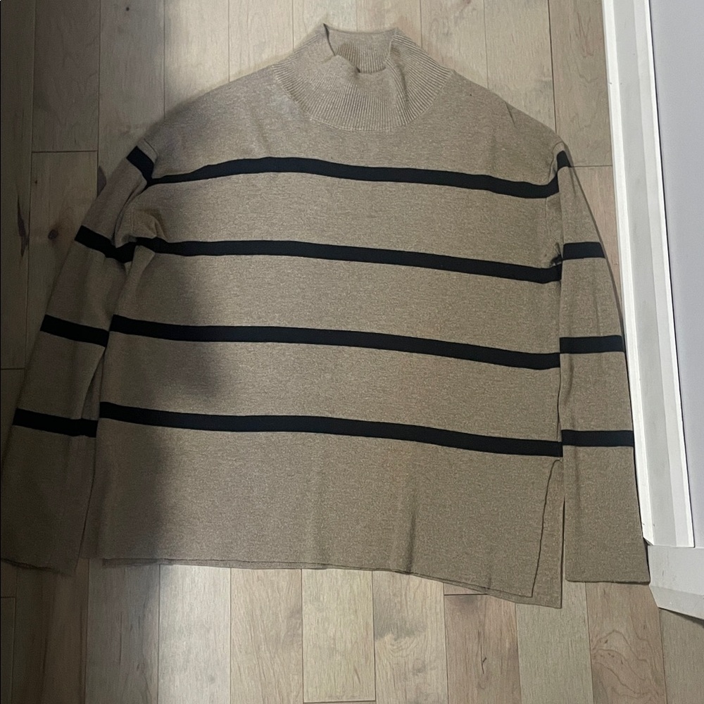 Denver Hayes Khaki Ribbed Sweater